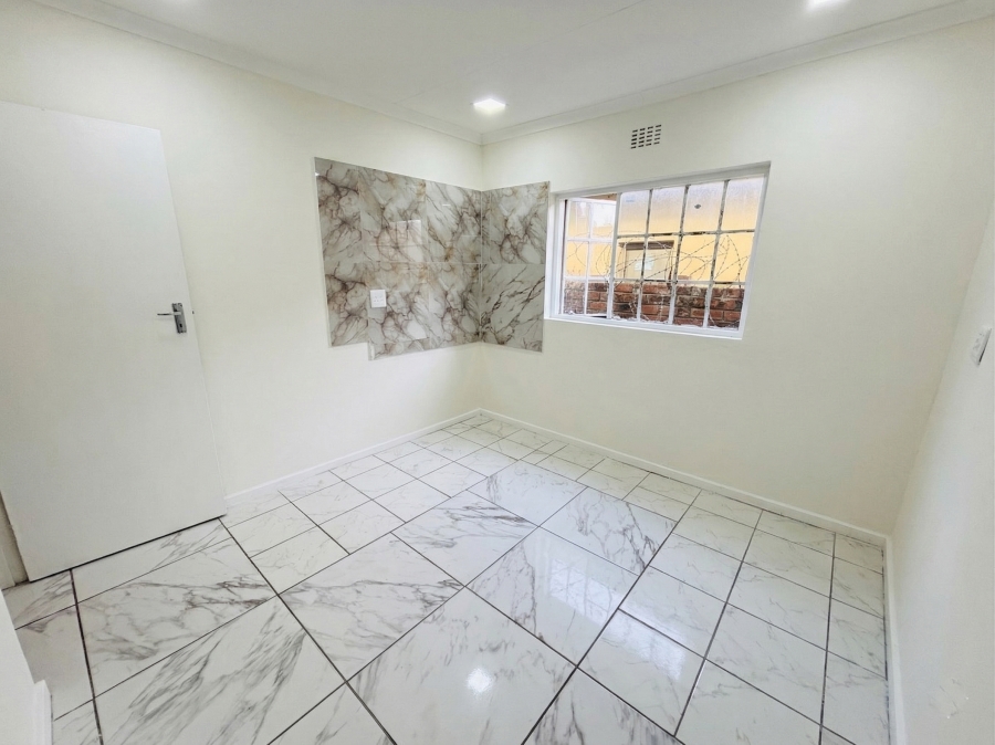 12 Bedroom Property for Sale in Quigney Eastern Cape